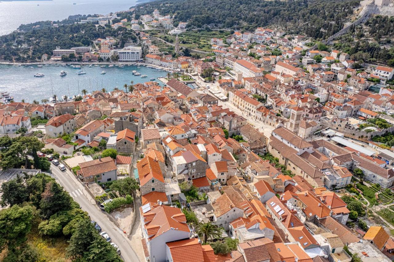Villa Capitis In The Center Hvar Town Esterno foto