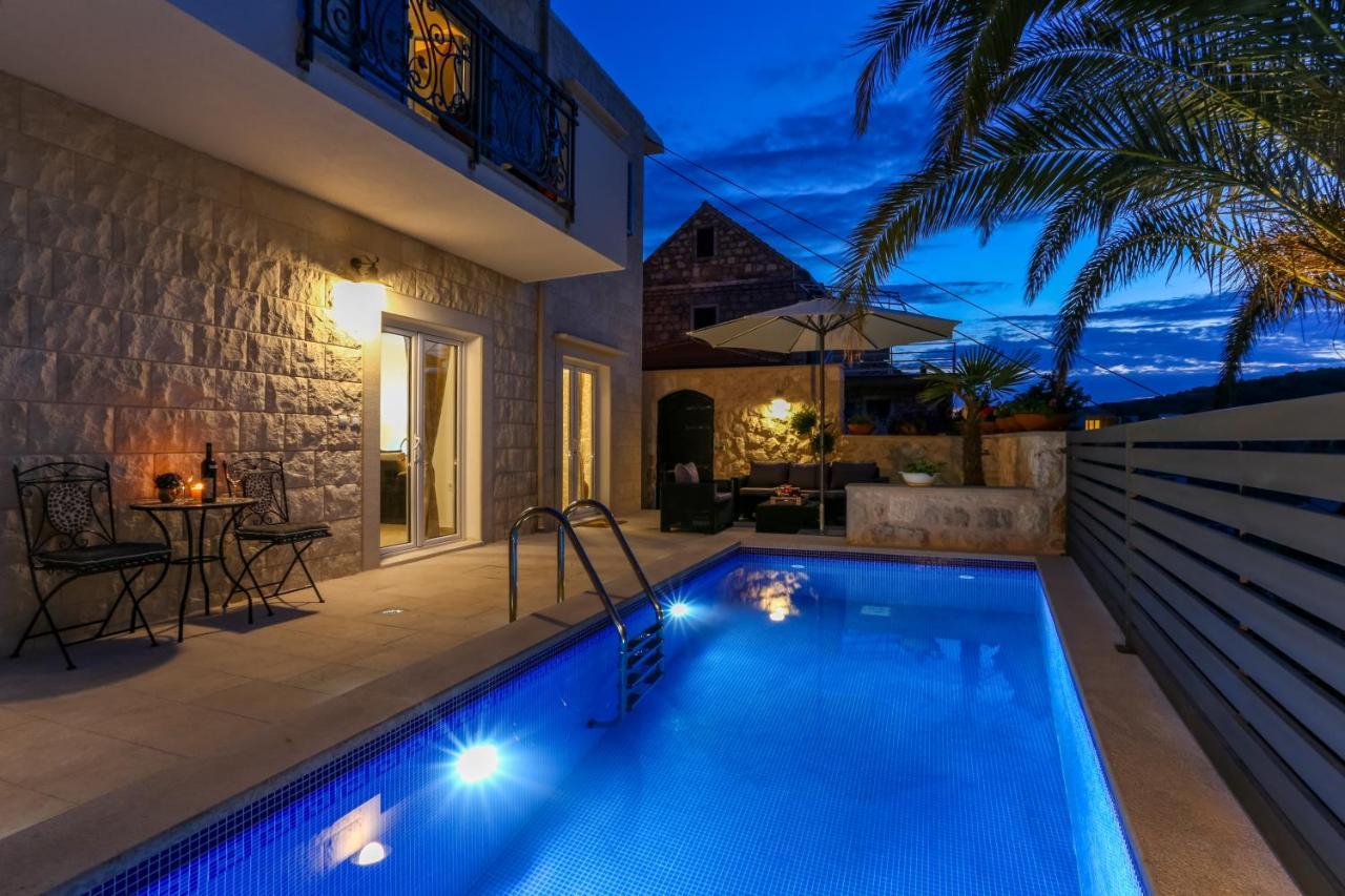 Villa Capitis In The Center Hvar Town Esterno foto
