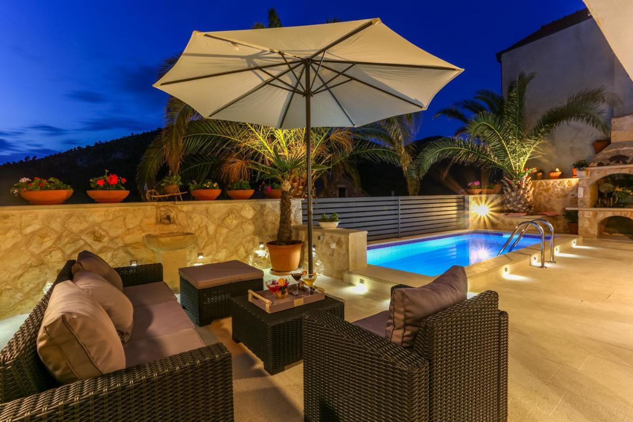 Villa Capitis In The Center Hvar Town Esterno foto