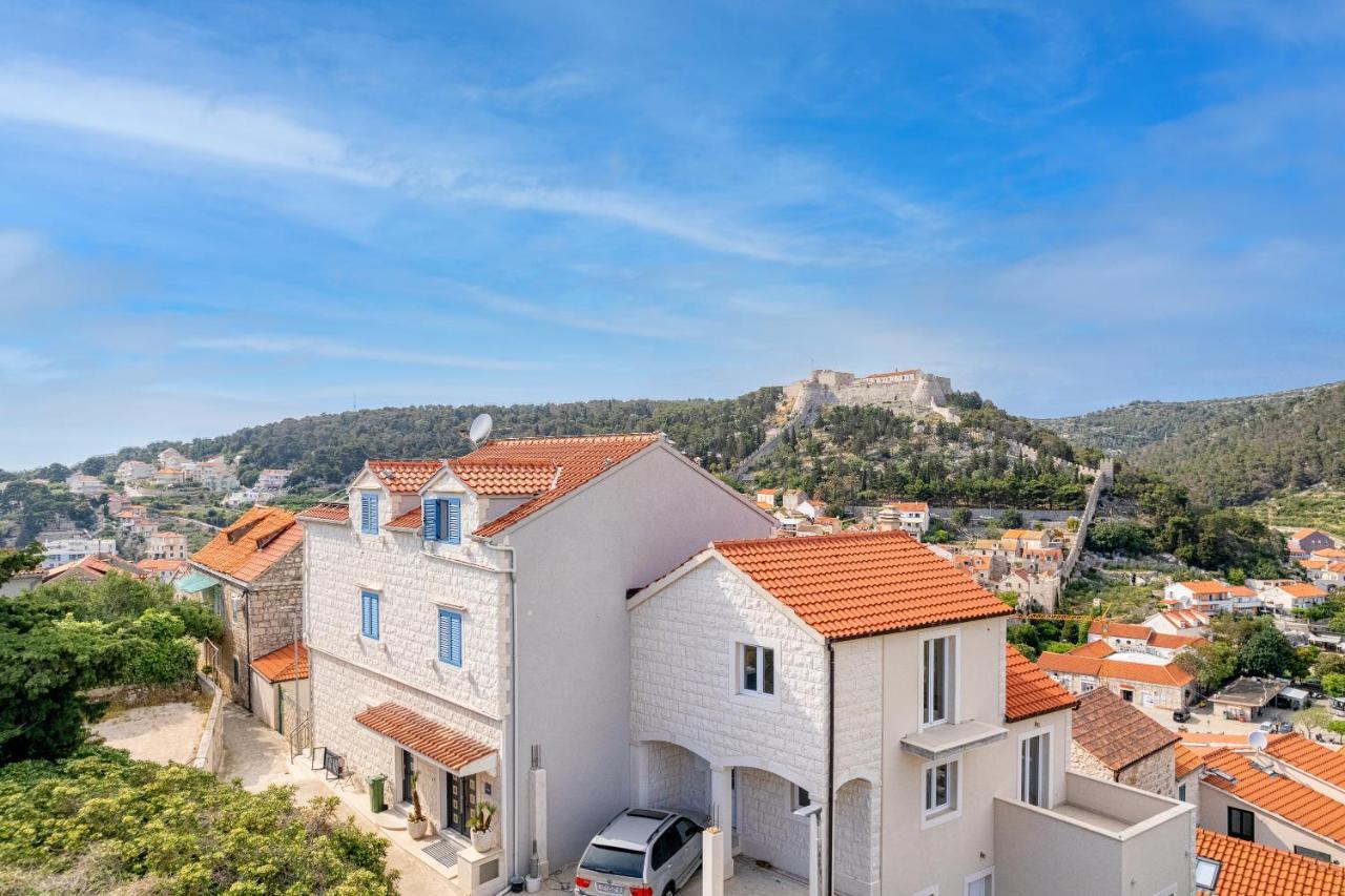 Villa Capitis In The Center Hvar Town Esterno foto